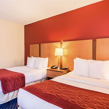 Comfort Inn At Joint Base Andrews Клинтън Екстериор снимка