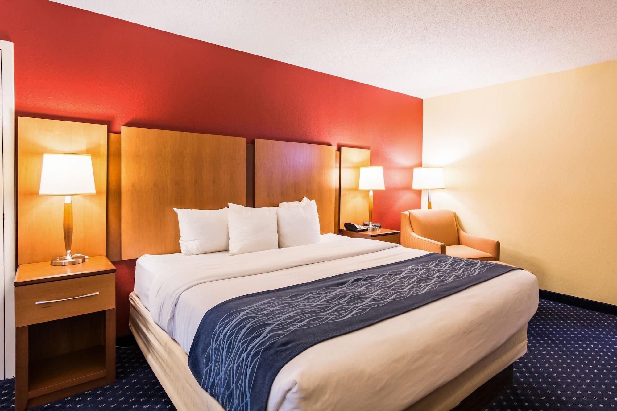 Comfort Inn At Joint Base Andrews Клинтън Екстериор снимка