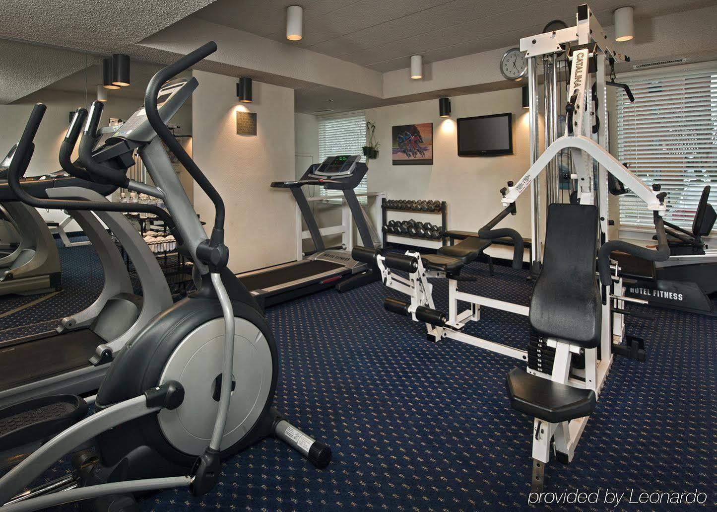 Comfort Inn At Joint Base Andrews Клинтън Екстериор снимка