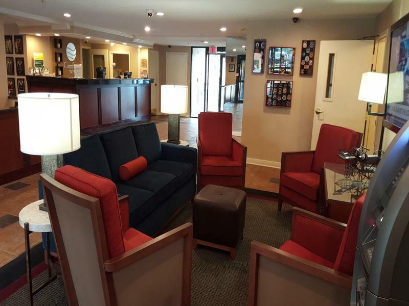 Comfort Inn At Joint Base Andrews Клинтън Екстериор снимка
