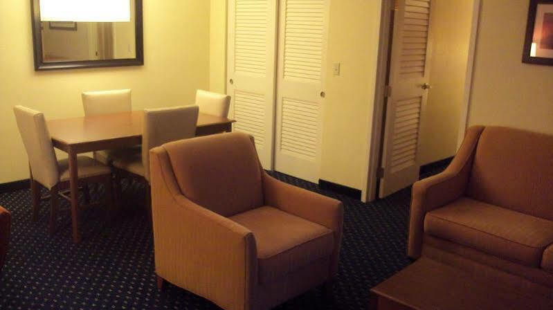 Comfort Inn At Joint Base Andrews Клинтън Екстериор снимка